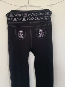 very stretchable Leggings Printed