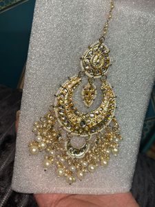 Elegant Pearl &amp; Kundan Maang Tikka