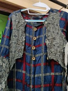 Stylish Plaid Kurta Set