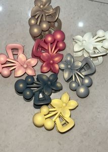 Cute Flower Hair Claw Clips Set