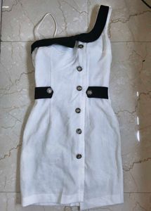 White middi bodycon dress