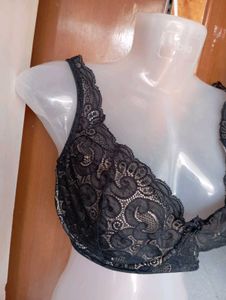 Lace Trimmed Push-Up Bra