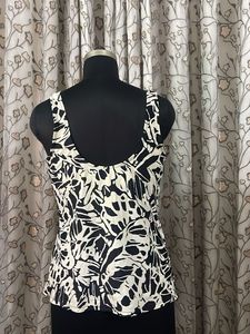 Stylish Black &amp; White Leaf Print Top