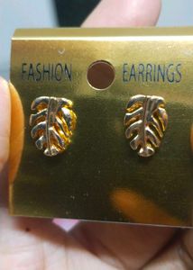 Charming Bow Pearl Earrings