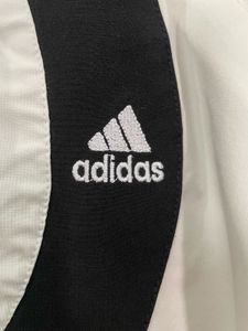🤶🏻Adidas jacket+ free perfume worth200