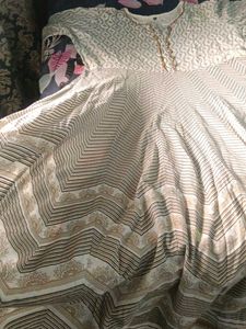 Elegant Ethnic Kurta with Intricate Patterns