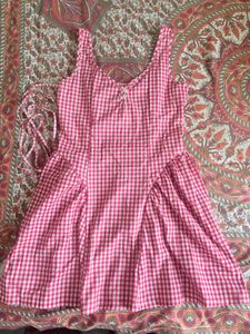 Chic Pink Gingham Dress
