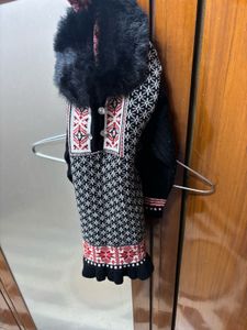 Cozy Winter Knit Sweater with Fur Collar