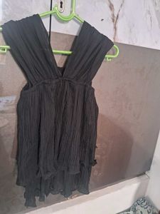 Black Flowy Pleated V-Neck Top