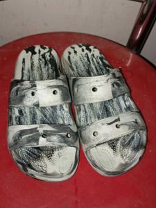 Crocs Marble Print slides