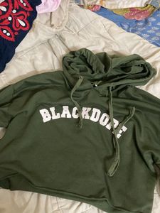 SALEE ‼️‼️Green Cropped Hoodie