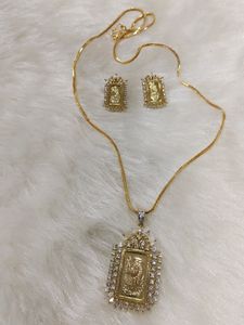 Chain, Pendant And Earing
