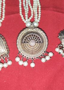 Pearl Necklace Set