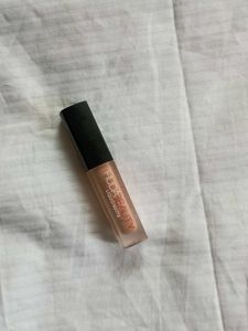 Huda Beauty Liquid Matte Lipstick