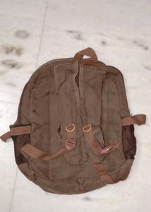 6 Chains Brown School Bag