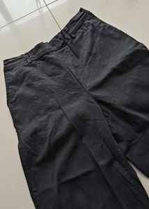 Classic Black Cropped Wide-Leg Pants