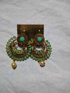 Elegant Green Stone Jewellery Set