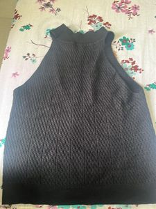 Chic Sleeveless Knit Top