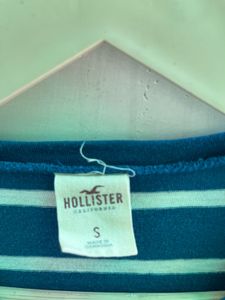 Hollister Striped T-Shirt (T551)