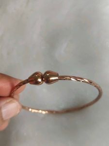 Elegant Rose Gold Bangle kada