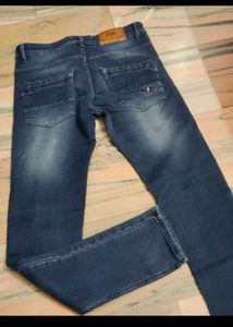 Classic Men's Blue Wash Denim Jeans