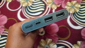 Mobile Use. redmi Power Bank 10,000mAh
