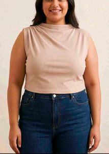 Chic Mock Neck Sleeveless Crop Top