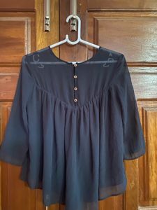 Chic Black Flowy Tunic Top