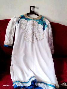 Elegant White &amp; Blue Embroidered Salwar Kameez