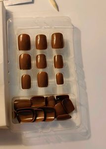Glossy Short Square Artificial Nails.