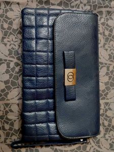 Chic Navy Blue Quilted Clutch
