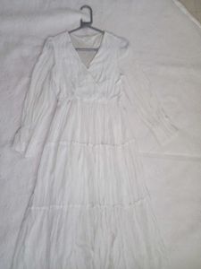 Elegant White Tiered v-neck Midi Dress with long s