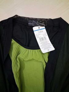 Chic Black &amp; Green babydoll top