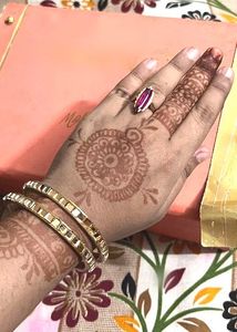 Elegant hand made Gold stone Bangles