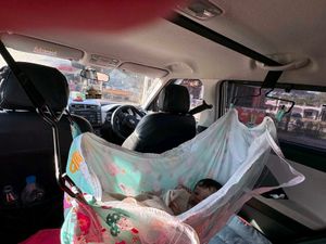 baby car jhula swing