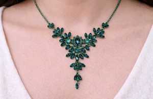 Stunning Emerald Green Crystal Necklace