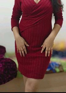 Stunning Ribbed Burgundy V-Neck Dress