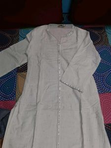 Elegant White Kurta with Embellishments