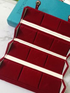Jhumka Organiser