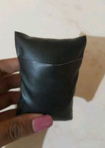 10 Watch cushions