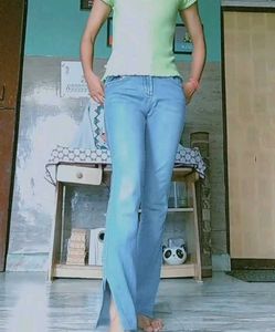 Stylish Split Hem Jeans