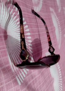 Stylish Tortoiseshell Sunglasses