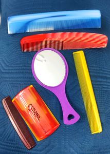 Vintage Comb and Mirror Set All New ✨