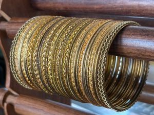 Gold Tone Metal Bangle Set