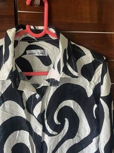 Stylish Black &amp; White Swirl Print Shirt
