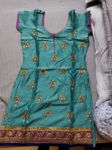 Selling Silk Salwar Kameez Chunni In ₹1000