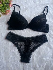 Black Lace Lingerie Set