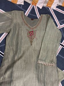 Elegant Green Embroidered Kurta