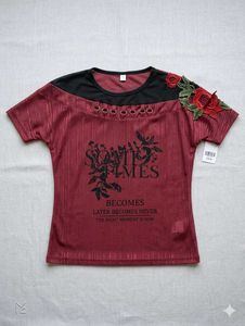 Stylish Rose Applique T-Shirt