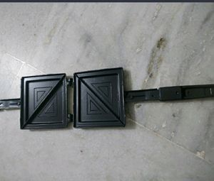 "Upgrade Your Kitchen with our Special Gas Toaster Small Sandwich Maker - No Electricity Needed! 🥪🔥🌈"